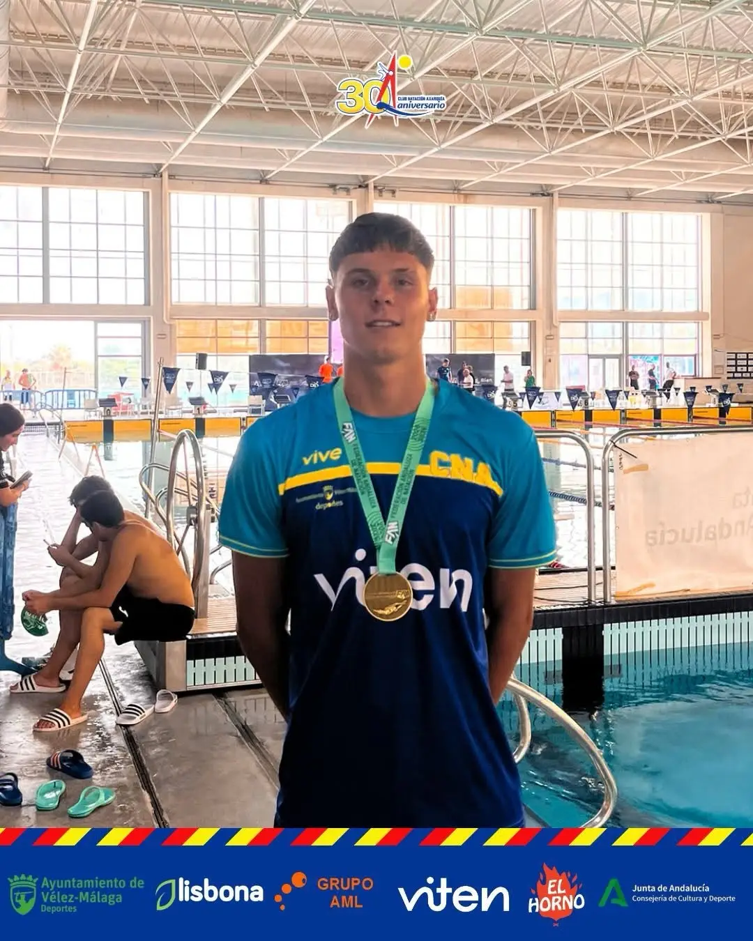 Club Natación Axarquía: imagen reciente del equipo 5