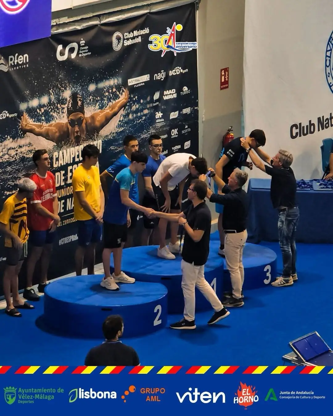 Club Natación Axarquía: imagen reciente del equipo 17