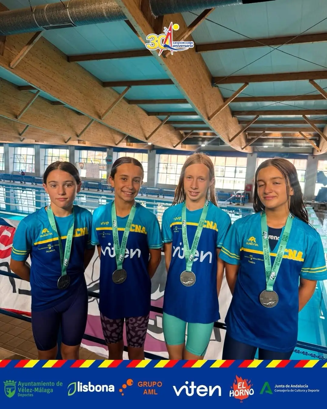 Club Natación Axarquía: imagen reciente del equipo 21